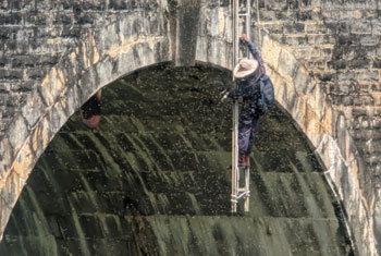 Wasp nests removed from Nine Arch Bridge