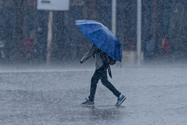 Heavy showers of 100mm expected in parts of the island
