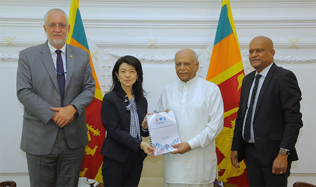  UNDPs local governance symposium recommendations handed over to Prime Minister