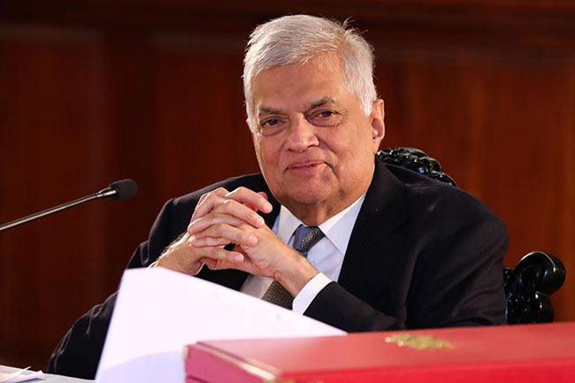 Proposal for Ranil to contest Presidential Election approved at Ekwa Jayagamu Gampaha rally