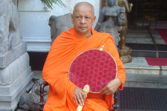 Final rites of Ven. Galaboda Gnanissara Thero under state patronage