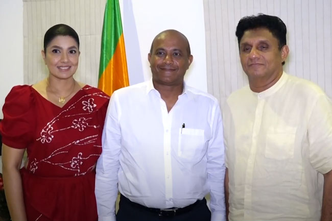 Ex-cricketer Hashan Thilakaratne and wife join SJB