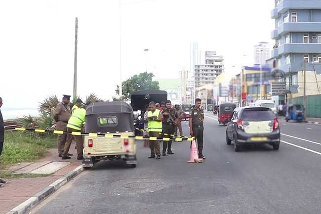 Body found inside three-wheeler on Marine Drive