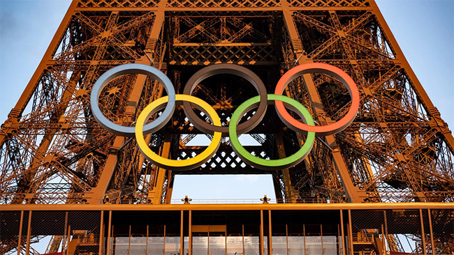 Paris Olympics closes with Hollywood ending