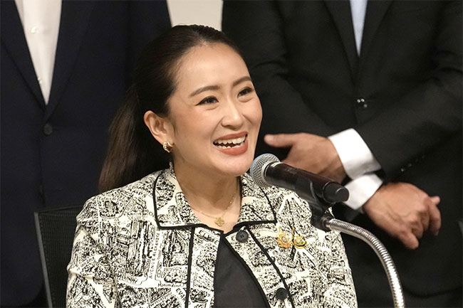 Daughter of former Thai Prime Minister Thaksin will be nominated as new leader in parliamentary vote