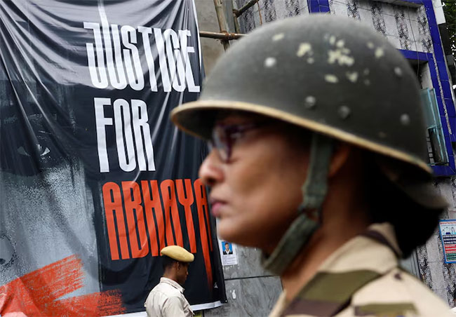 BJP Bengal strike: Protesters block train tracks, buses in eastern India