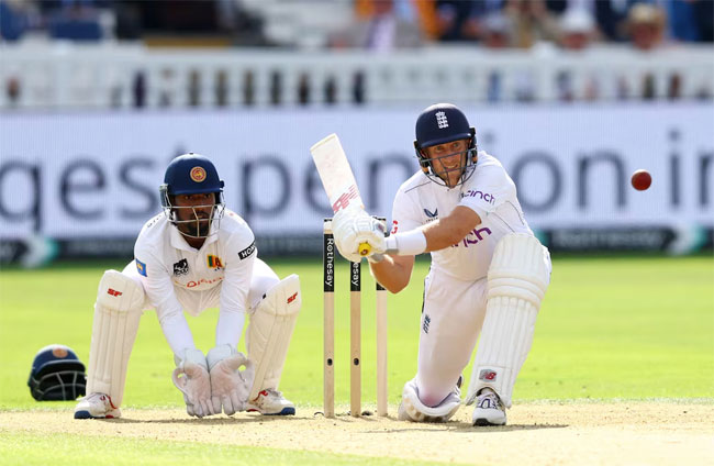 Roots 33rd test ton drags England to 358-7 against Sri Lanka on day one