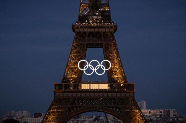   Row over plan to keep Olympic rings on Eiffel Tower