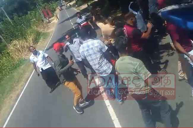 Bus carrying NPP supporters attacked in Monaragala