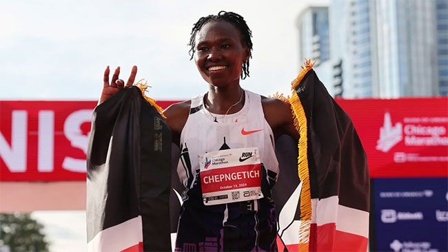 Ruth Chepngetich smashes womens marathon world record in Chicago