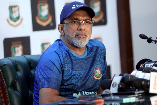 Chandika Hathurusinghe suspended as Bangladesh head coach