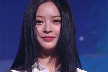 K-pop star gives tearful testimony on harassment