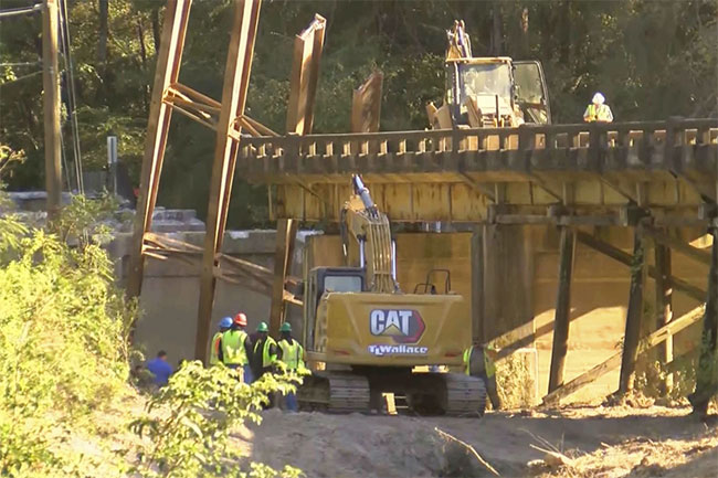 3 dead and 4 injured in Mississippi bridge collapse