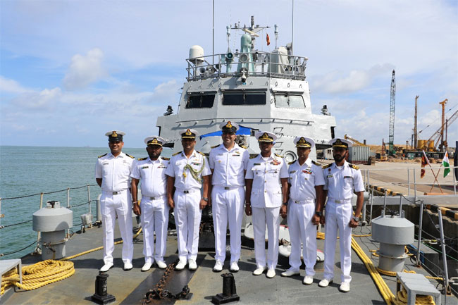 Indian Navy ship Kalpeni visits Colombo