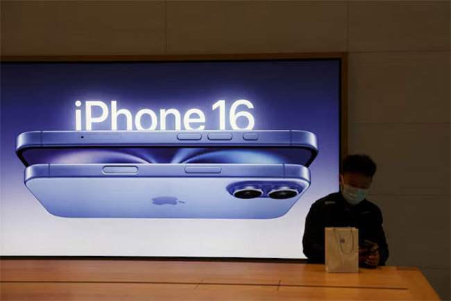 Apple set for biggest revenue jump in two years on iPhone demand in China