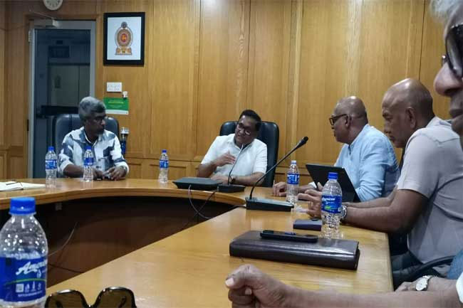 Minister Herath visits BIA; discusses creating special unit for flight delays