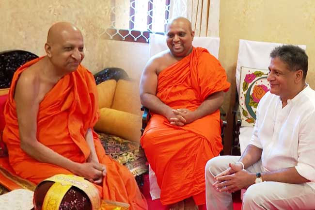 MP Dilith Jayaweera calls on Malwathu Mahanayake Thero