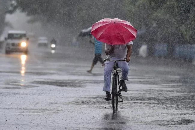 Heavy showers above 150 mm likely in several provinces