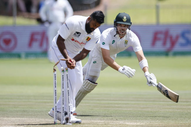   Jayasuriya claims 10th five-wicket haul as Sri Lanka bowls South Africa out for 317