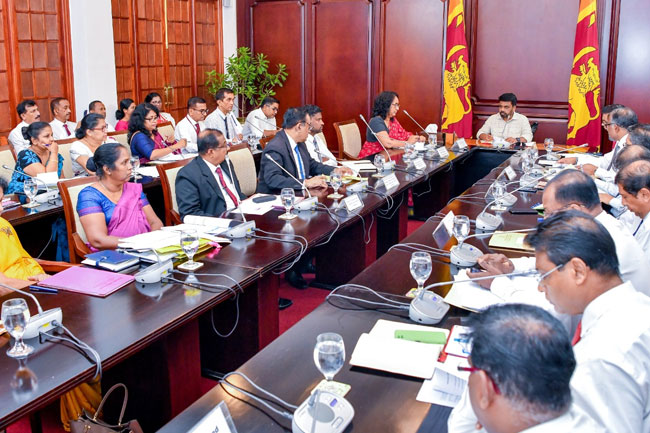 President chairs discussion on Education Ministry’s expenditure 