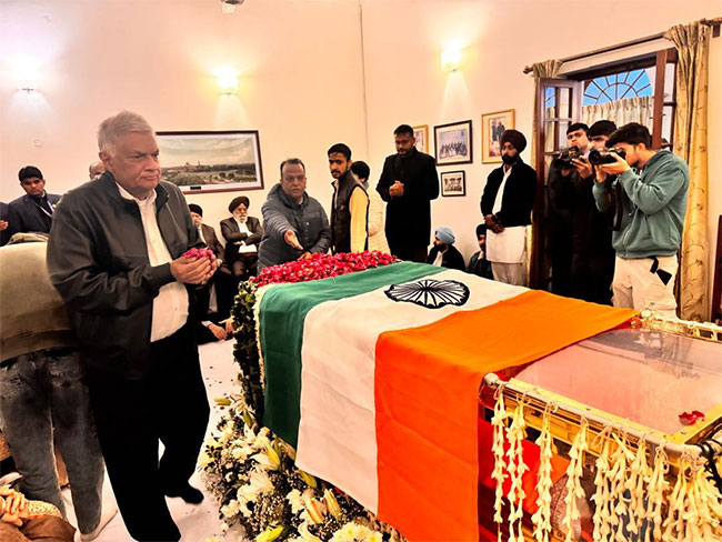 Ranil pays last respects to former Indian PM Manmohan Singh