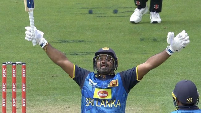 Kusal Perera smashes 46-ball ton as Sri Lanka post 218-5