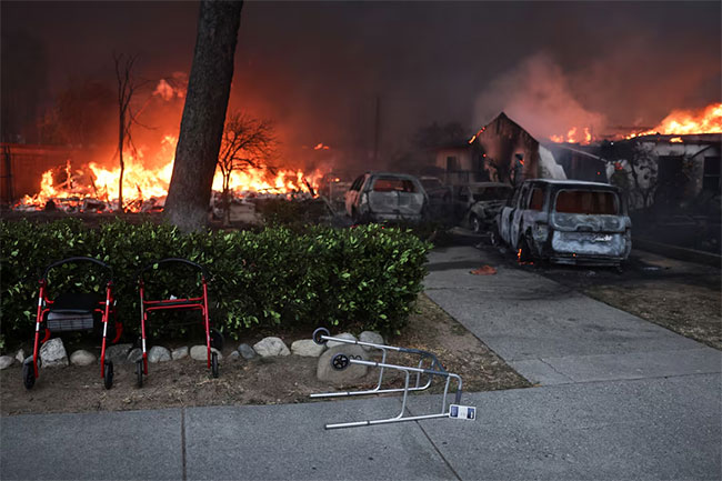 Celebrities lose homes and flee as Los Angeles fires spread