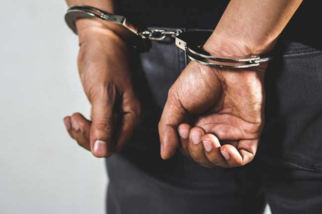 Court employee arrested with ice in Wellampitiya