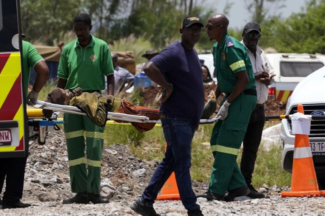 Death toll rises to 87 as standoff between police and miners ends in South Africa