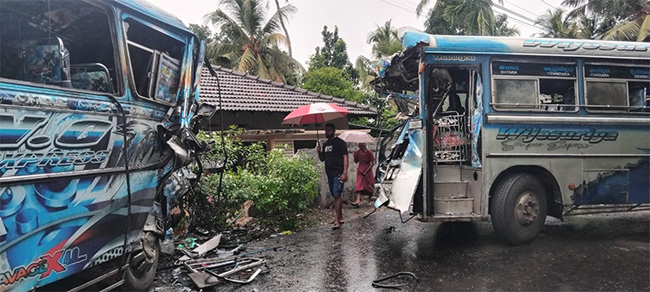 35 injured as two buses collide head-on in Gandara