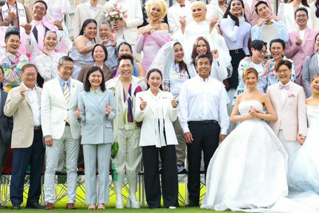 Hundreds to get married today as Thailands same sex marriage law comes into effect