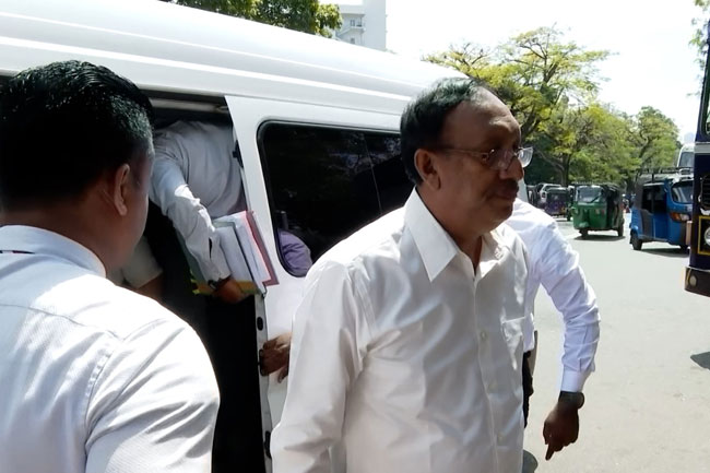 Former Minister Anura Yapa and wife granted bail