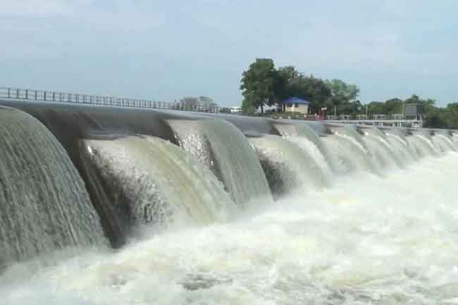 Major reservoirs still spilling due to heavy rains