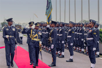 New SLAF chief assumes duties