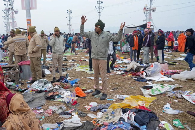 Dozens killed in stampede at Indias massive Maha Kumbh Mela festival