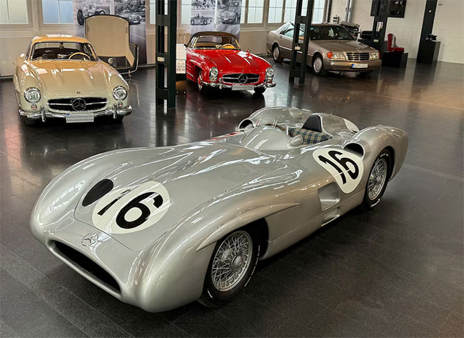 Mercedes 1955 streamliner set to smash F1 record at auction