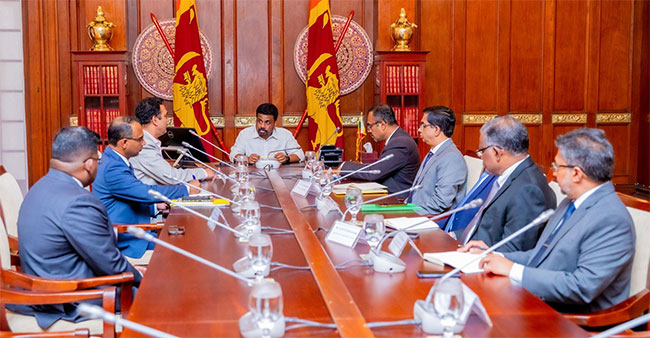 President holds discussion with IMF representatives on progress of EFF program