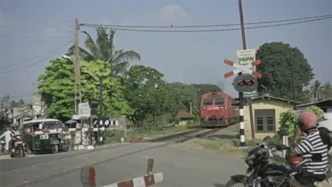 Notice on road section closure on KurunegalaPuttalam road 