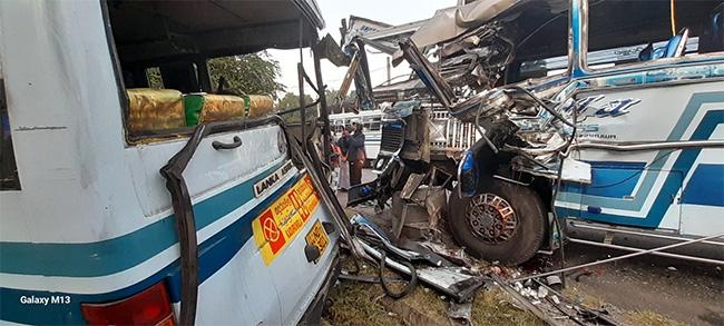 4 dead, over 25 injured in bus collision in Kurunegala