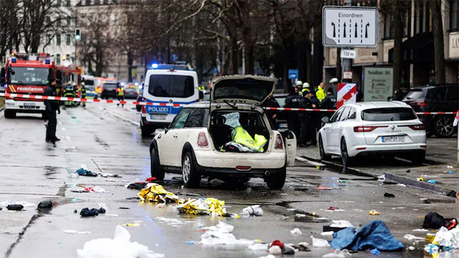 Driver plows into crowd in Munich, injuring at least 28 in suspected attack