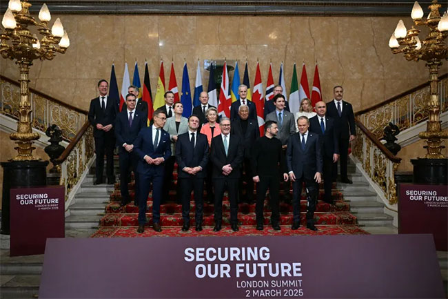 UK, European leaders join forces to draft Ukraine peace plan to take to US