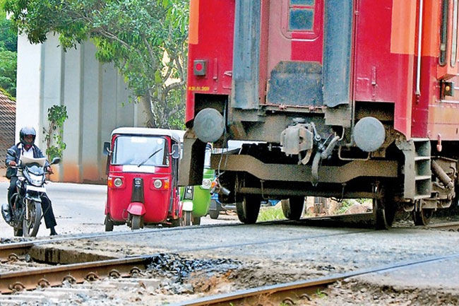 400 unprotected railway crossings to be made safe - Transport Minister 