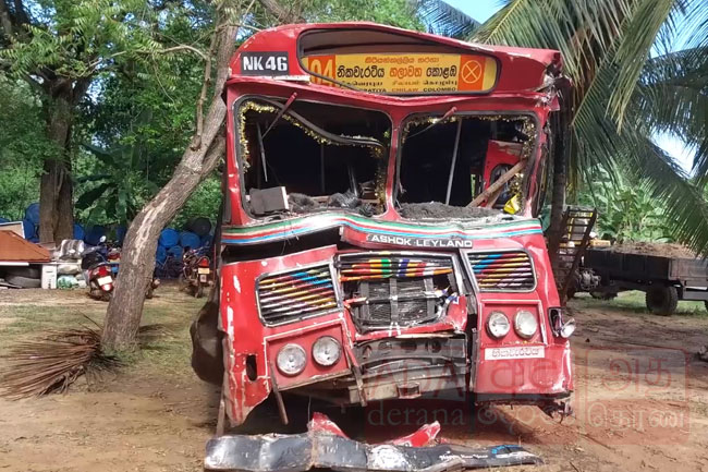 21 injured as passenger bus crashes into house in Arachchikattuwa