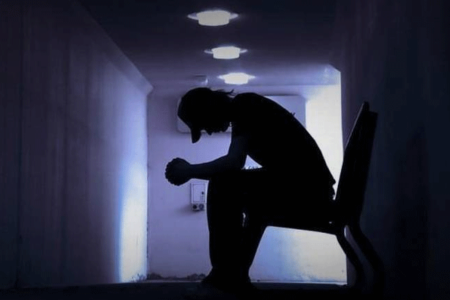 Sabaragamuwa Uni student commits suicide over ragging incident