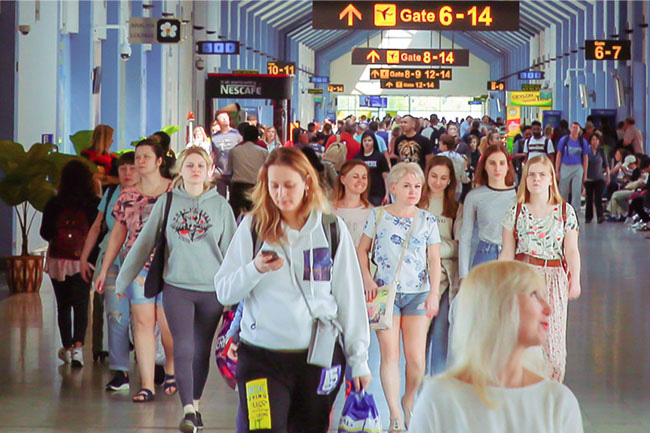 Tourist arrivals in April top 174,000