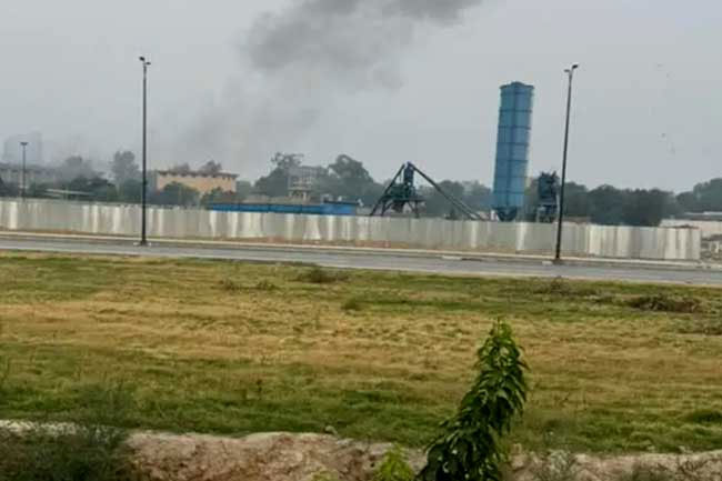 Blast heard in Pakistans Lahore amid tensions with India