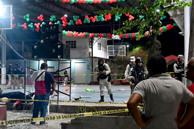 Mexican mayoral candidate gunned down during live broadcast of campaign rally