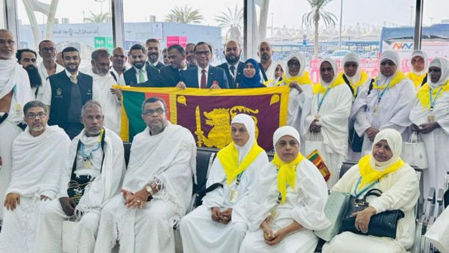 First batch of Sri Lankan Hajj pilgrims arrive in Jeddah
