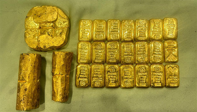 Two arrested for attempting to smuggle gold worth Rs. 210M at BIA