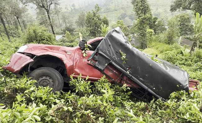 Two injured as cab transporting avocados overturns in Hatton